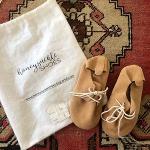 Honeysuckle Oxford Unisex shoes
